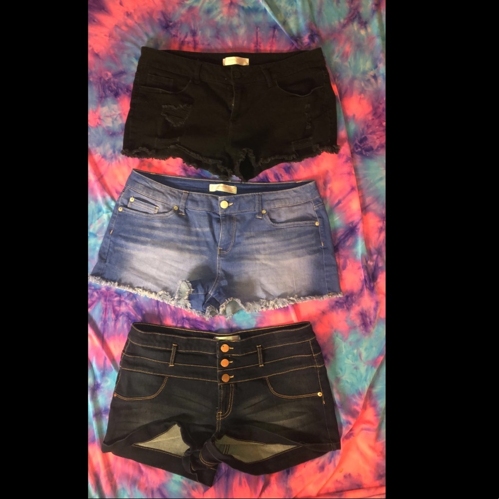🦋3 pairs of shorts no boundaries size 17